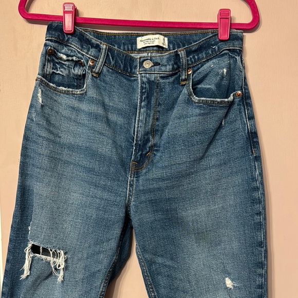 Abercrombie Distressed Jeans - Picture 2 of 3